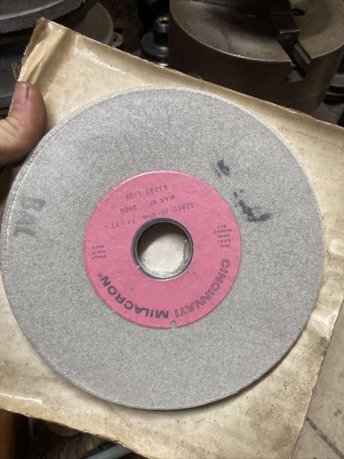 Cincinnati Milacron 7" x 1/2 x 1-1/4 32A60-J6-VFM Surface Grinding Wheel 3600rpm 6