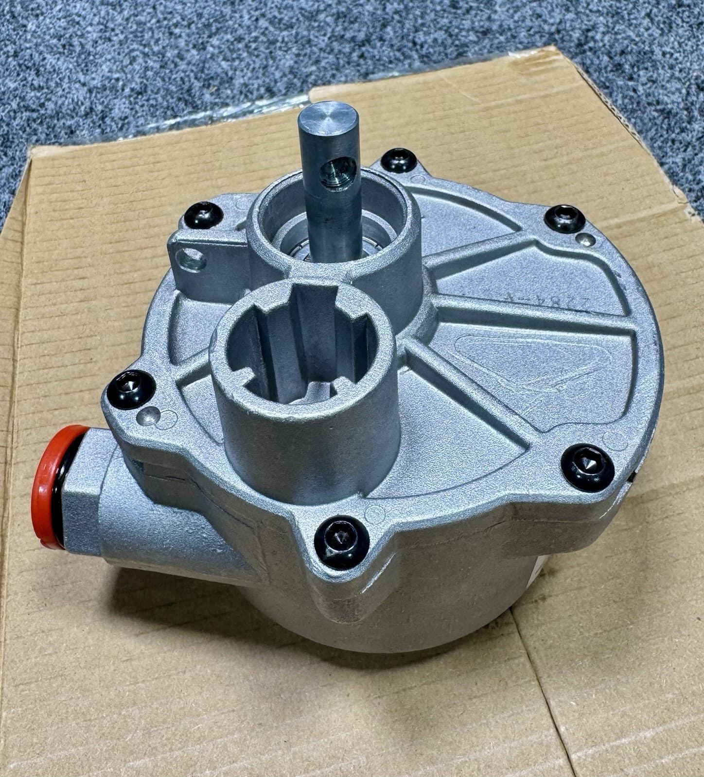 Dayton 40M296 Replacement Rotary Barrel Pump Body 4