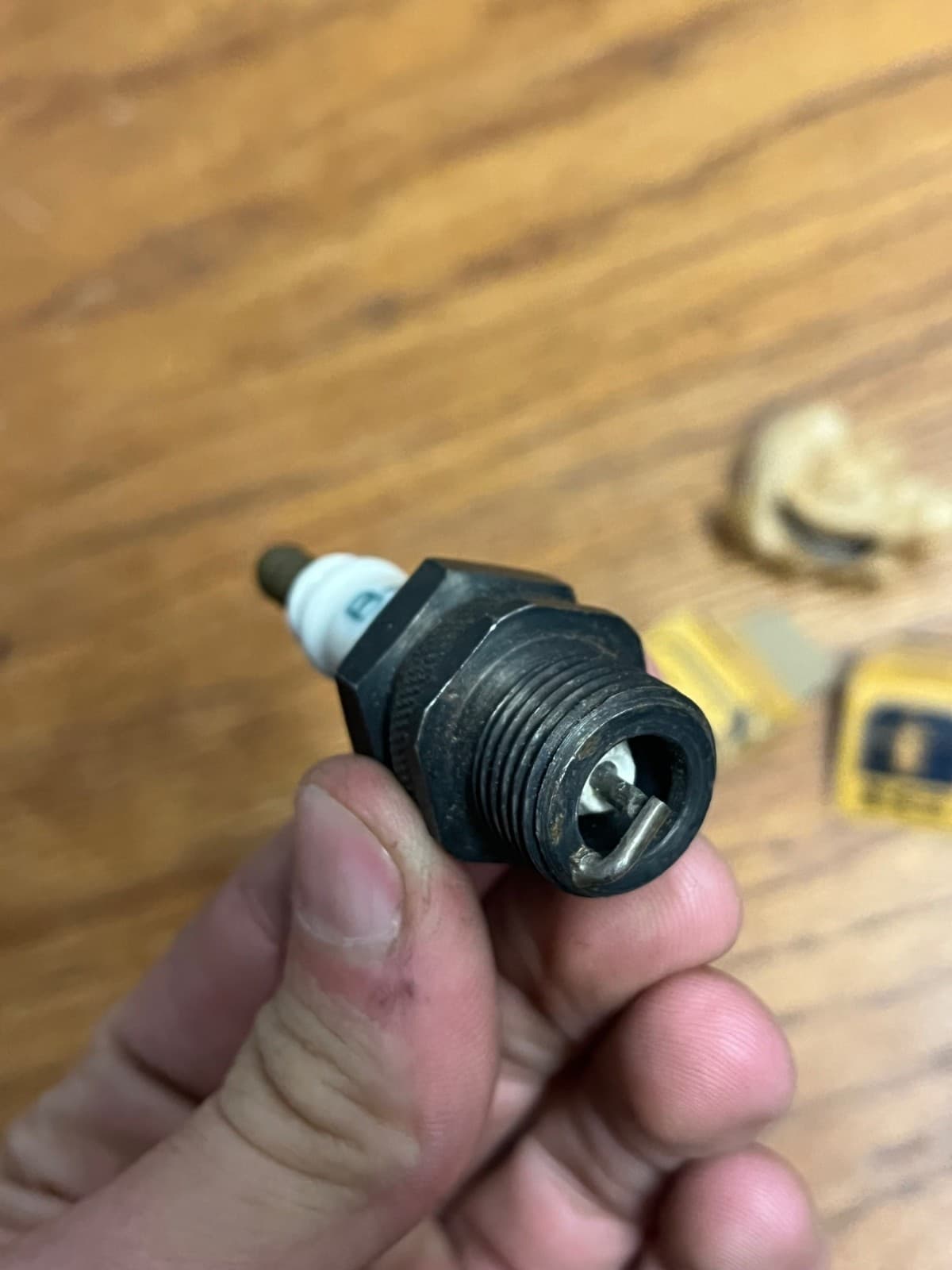 NOS Vintage Fisk Tire B-4 Spark Plug 18mm 7/8" Hex w/ Original Box 4