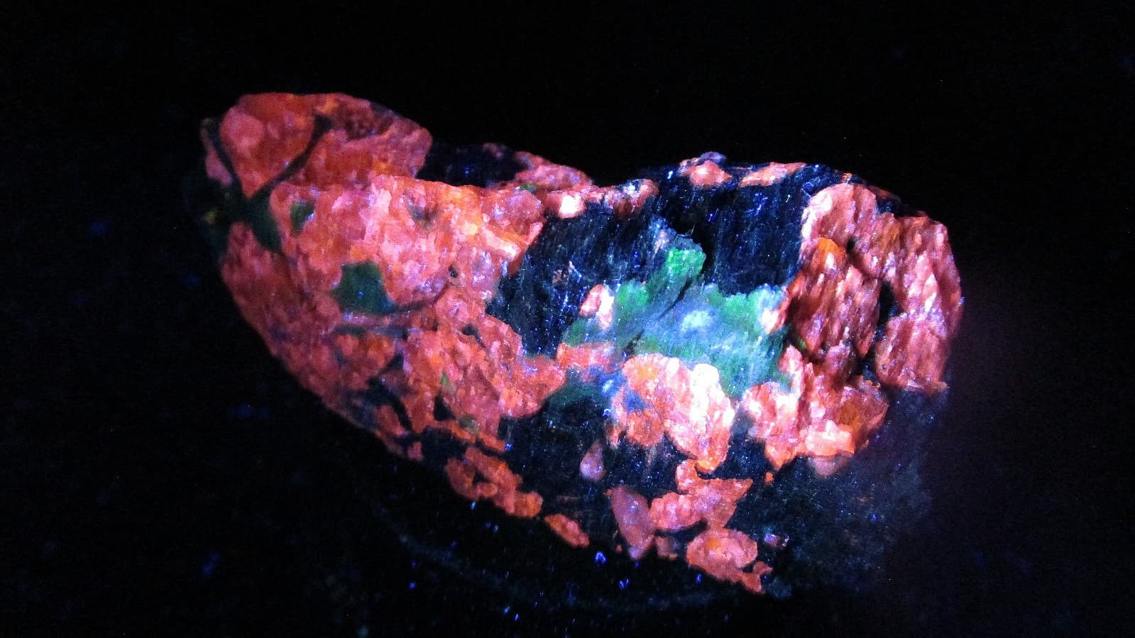Last Incredible Cardone/Hauck Fluorescent Sphalerite Sterling Hill history S62 3