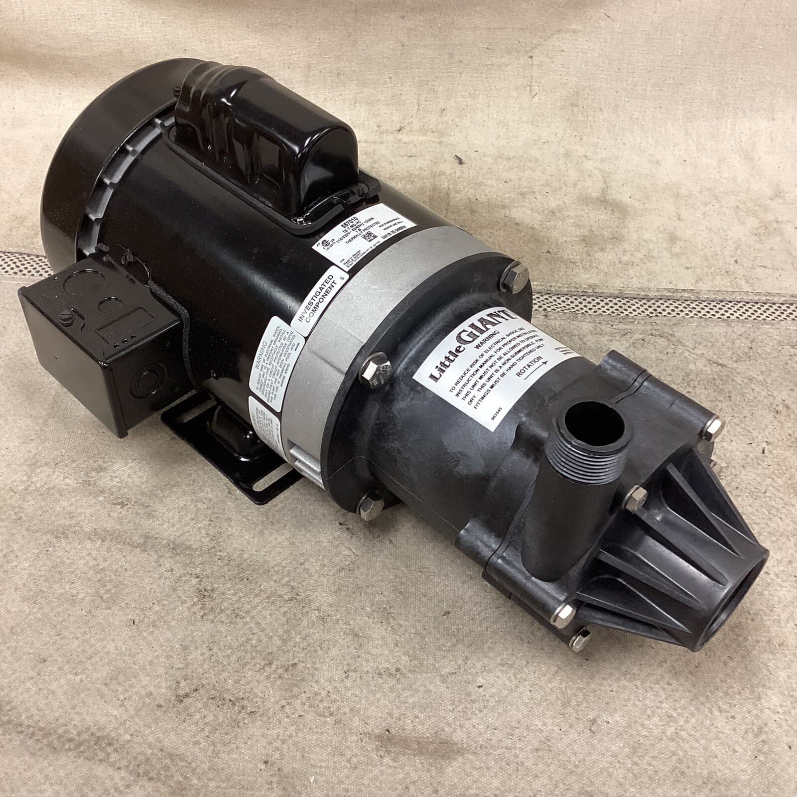 LITTLE GIANT 587010 Magnetic Drive Pump Glass-Filled Polyphenylene 3/4hp