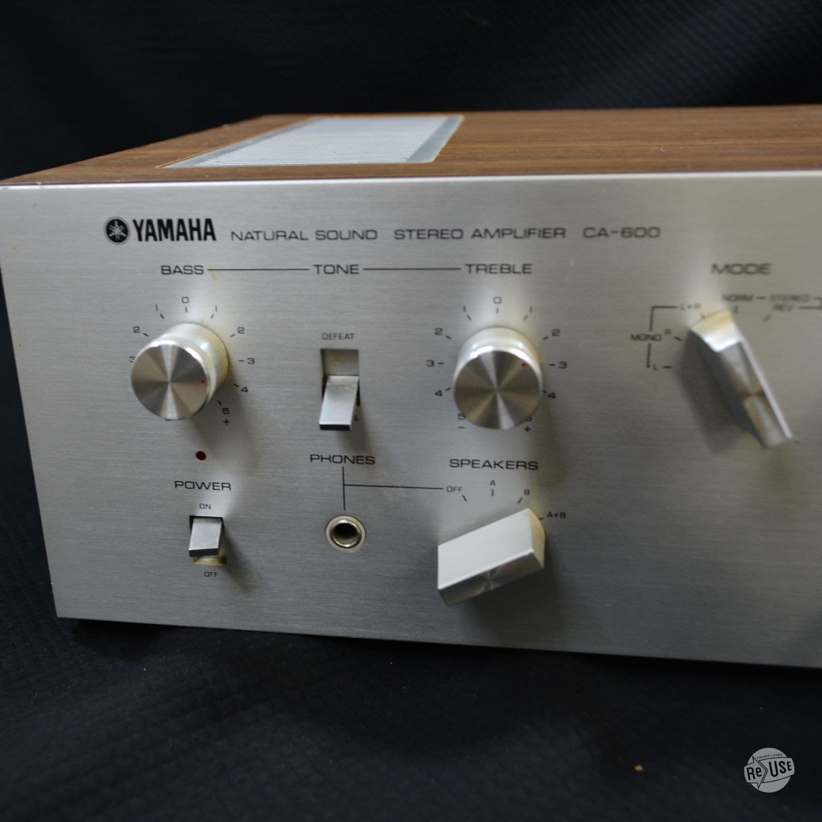 Yamaha CA-600 Integrated Stereo Amplifier 2