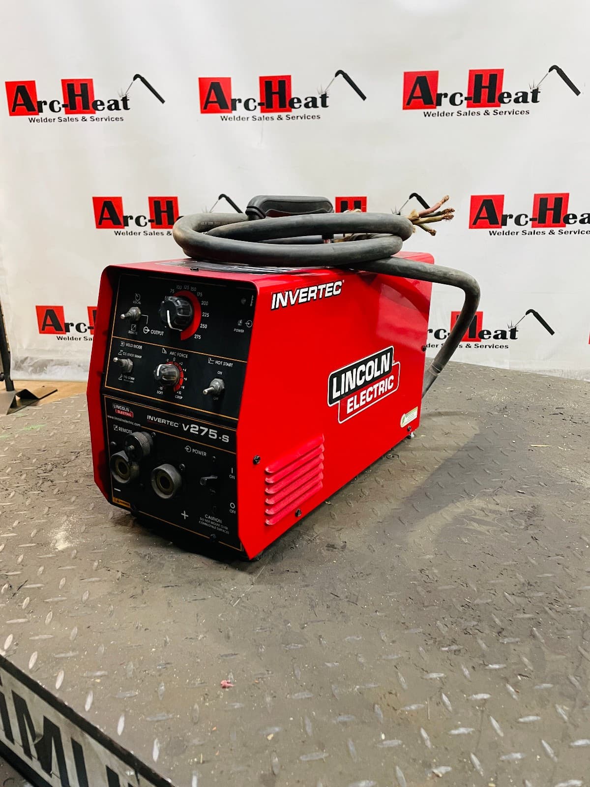 Lincoln Electric Invertec V275-S Welder 3