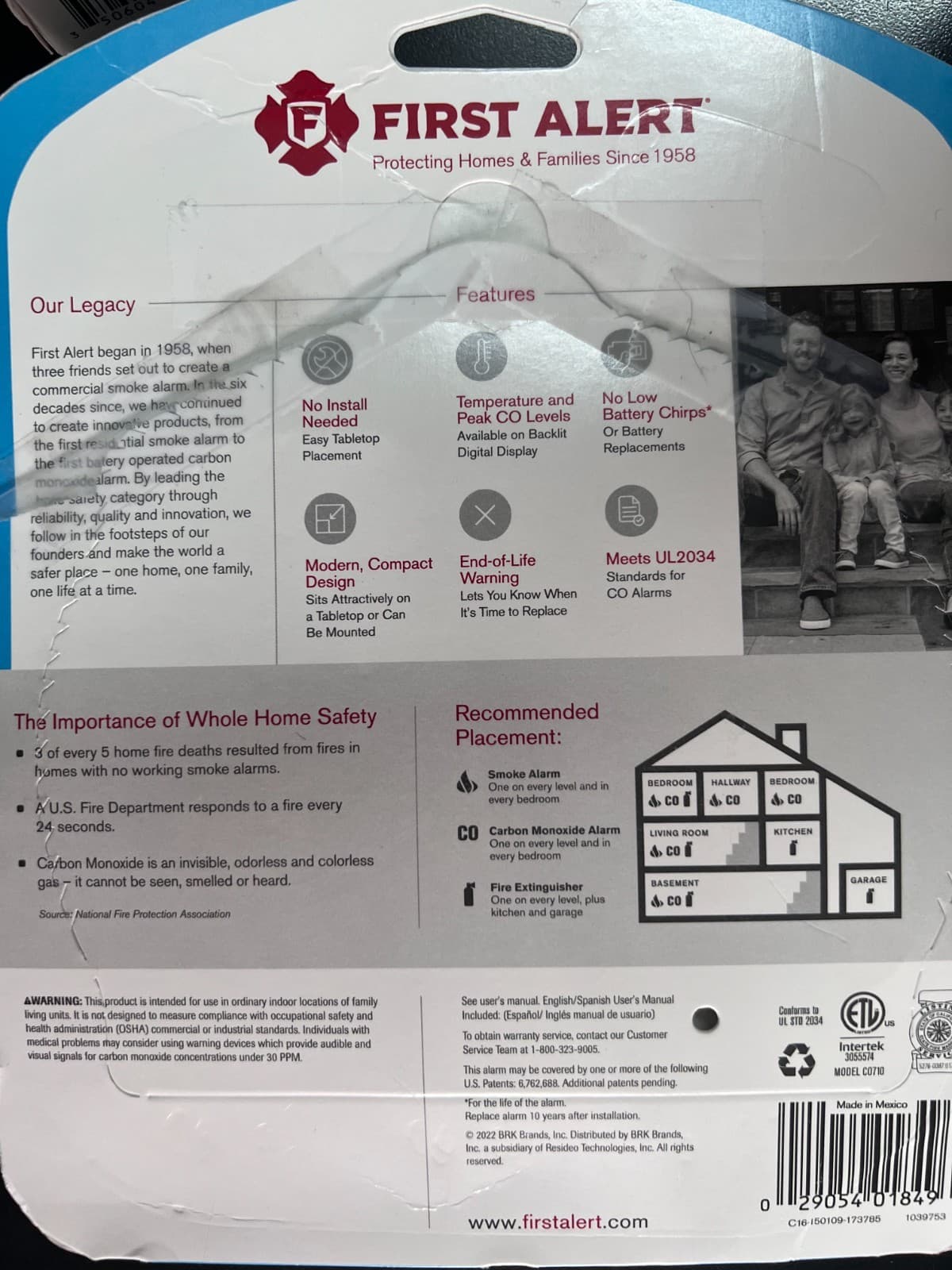 FIRST ALERT Carbon Monoxide Detector with Digital Temperature Display 8496/OB 3