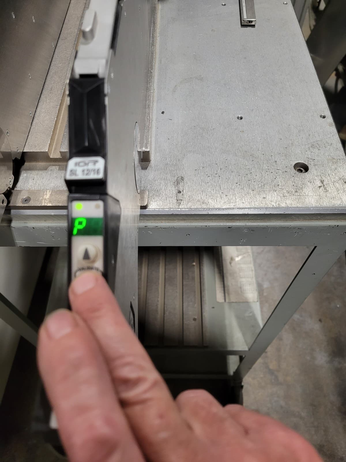 Universal Instruments ion SL12/16 Feeder 52595902 (52595904) 3