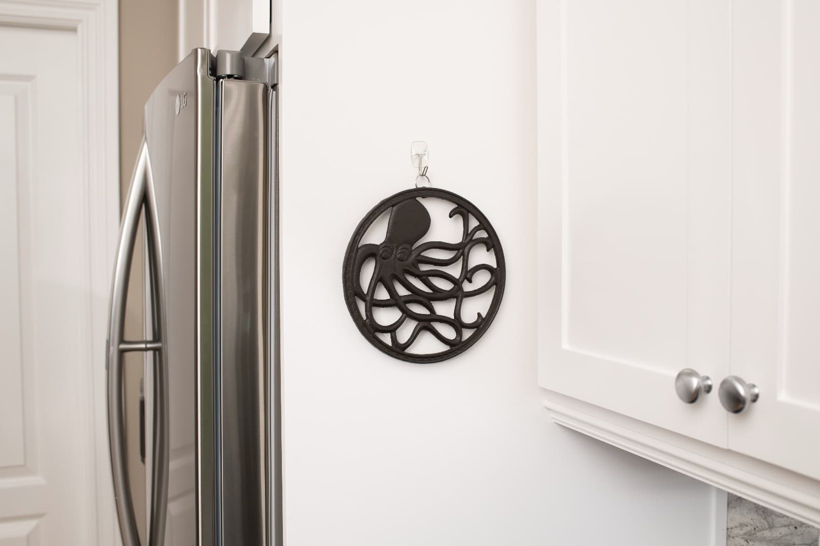 GASARÉ, Cast Iron Trivet, Metal Trivet, Octopus Design, Rubber Feet, 8 Inches 5