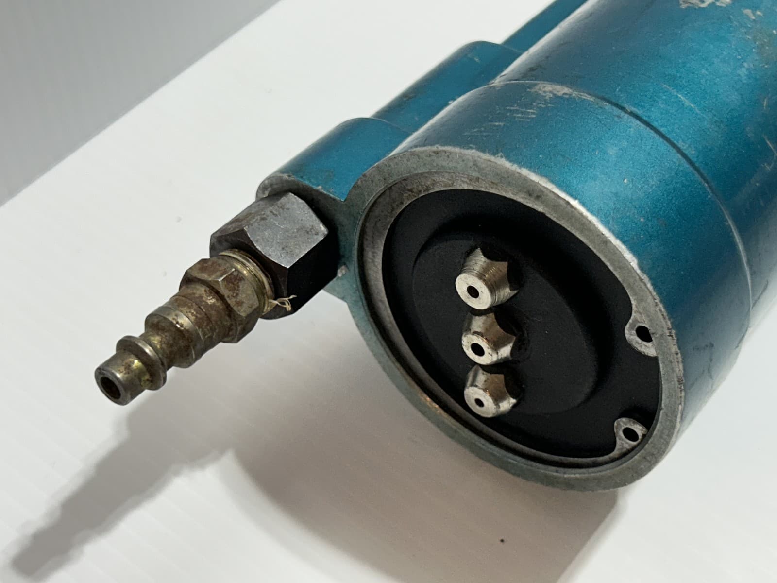 Used Air Rivet Gun Pneumatic Tool Riveter Heavy Duty Industrial 5