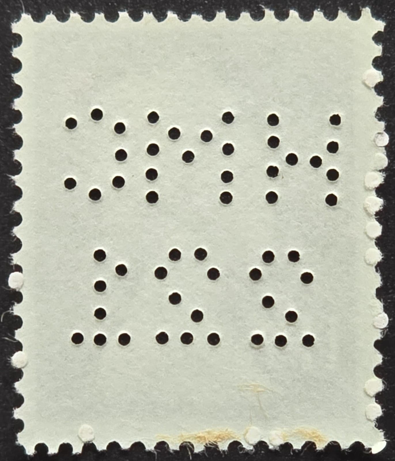 Great Britain - 1980s Scott MH96 Queen Elizabeth II 11½p - PERFIN - Stamp 2