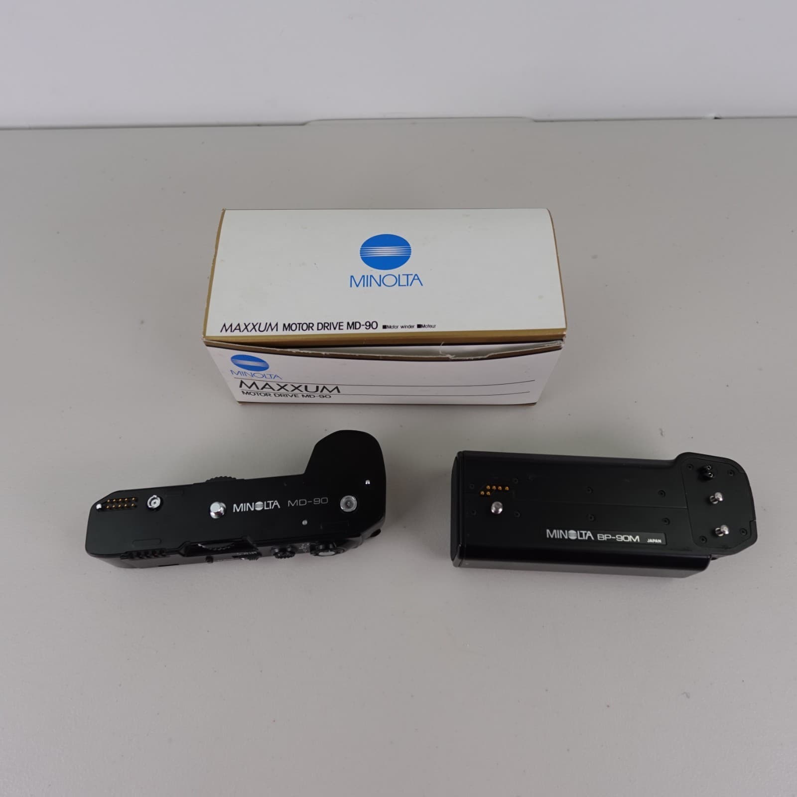 Minolta Motor Drive MD-90 & Battery Pack BP-90M