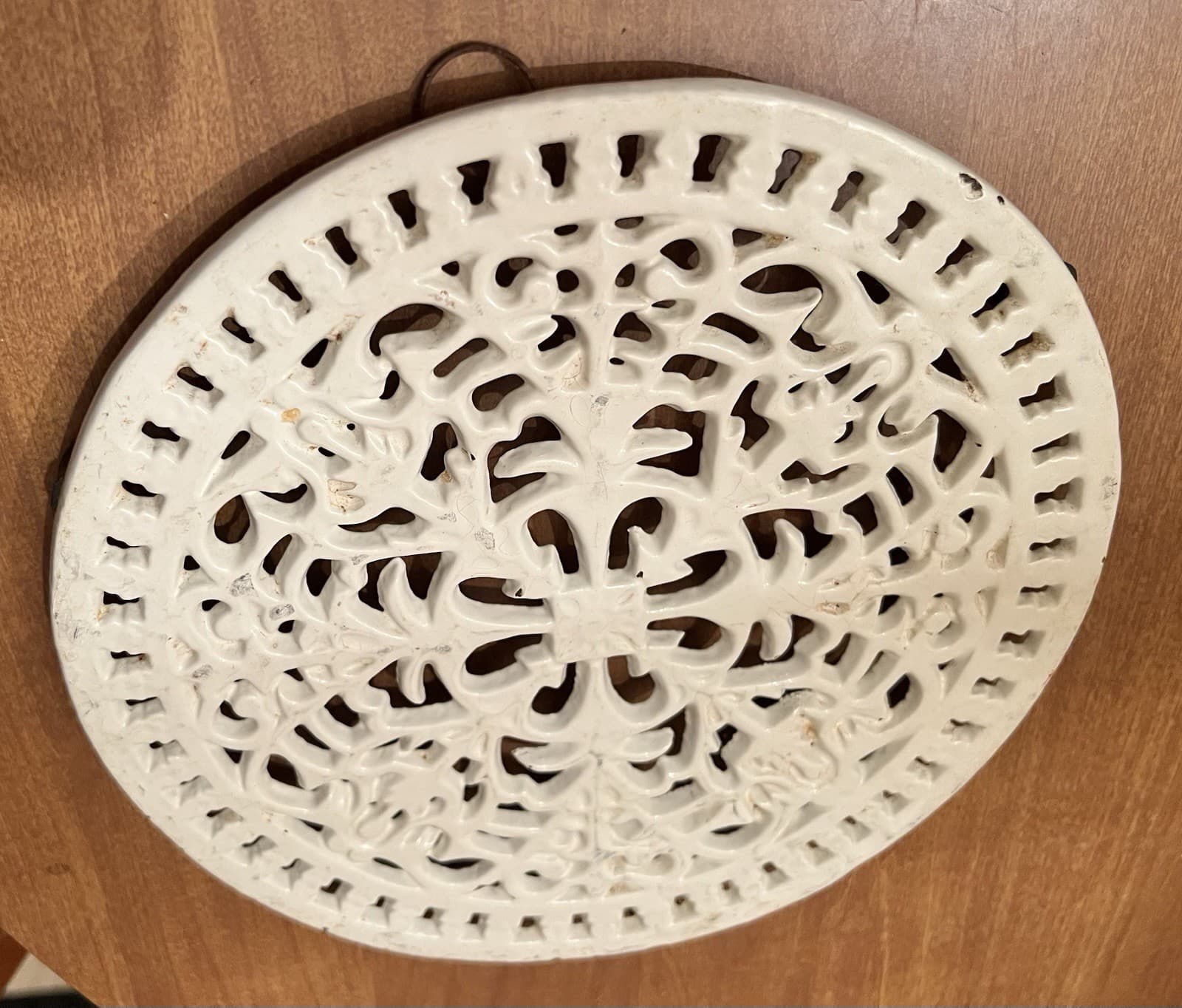 Trivet 2