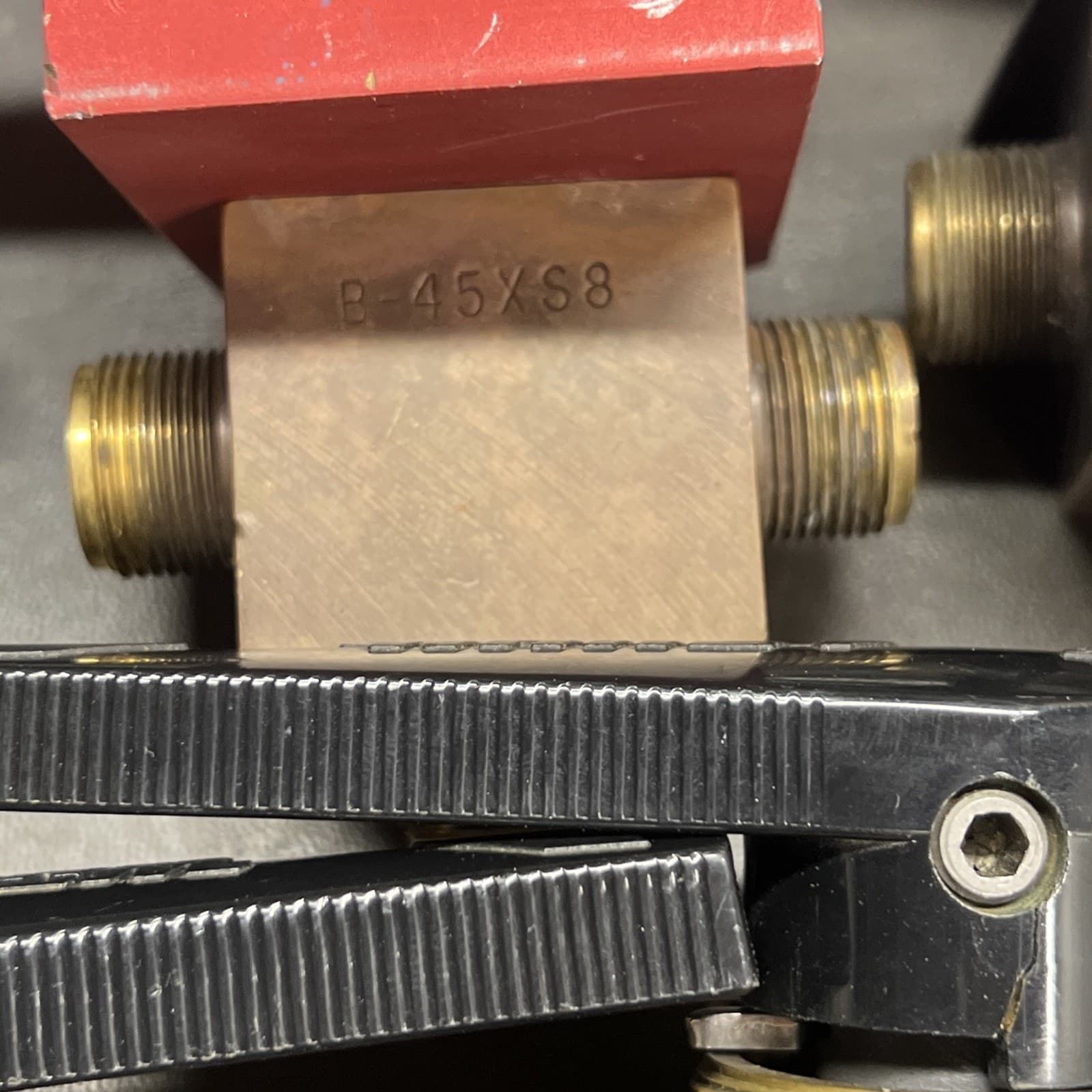 WHITEY SWAGELOK B-45XS8 Valve Lot Of 5 4