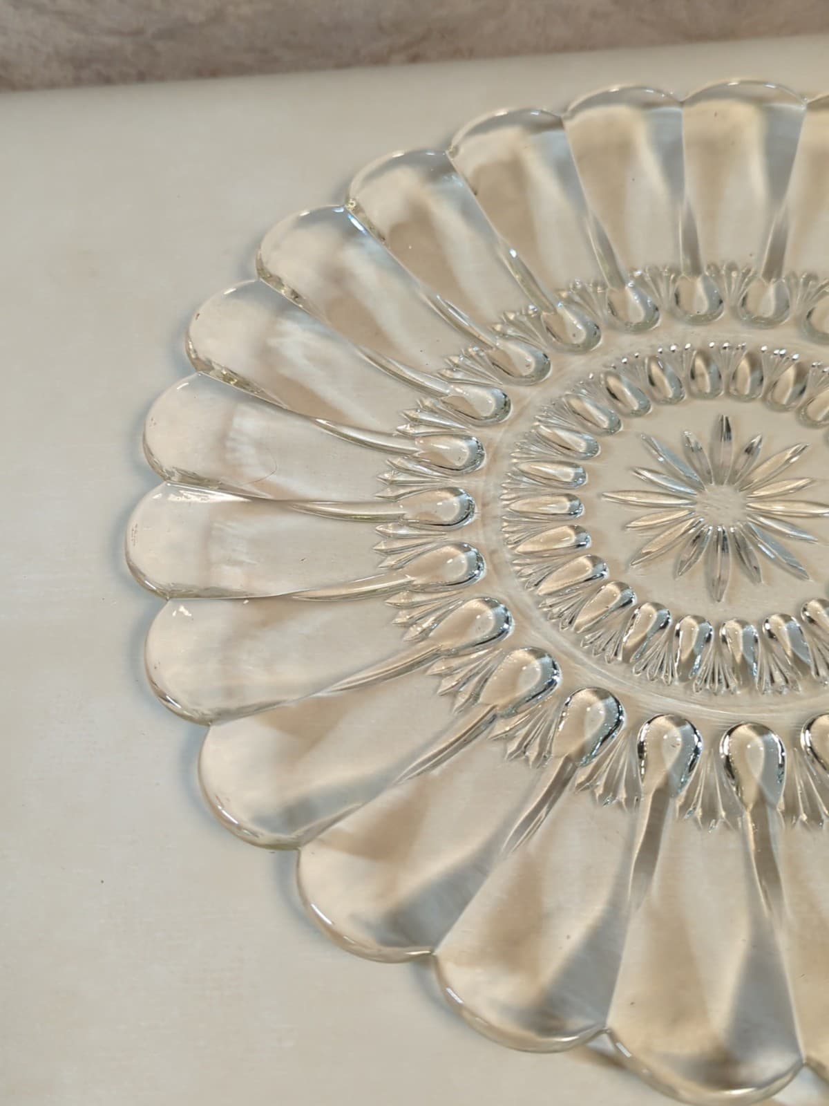 Vtg Mid Century Round Platter Cake Plate Starburst Scalloped Teardrop 11.5" 3
