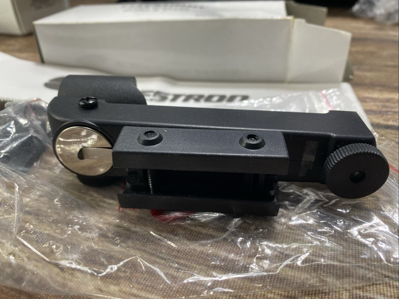 Celestron StarPointer Finderscope Model 51630 3