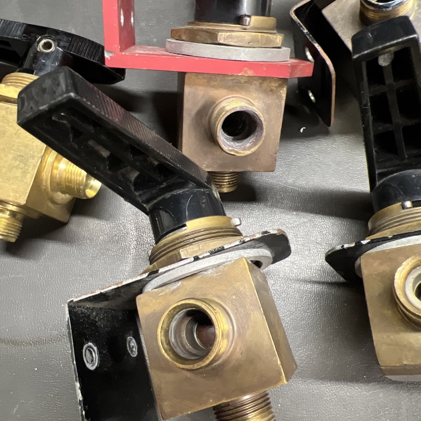 WHITEY SWAGELOK B-45XS8 Valve Lot Of 5 6