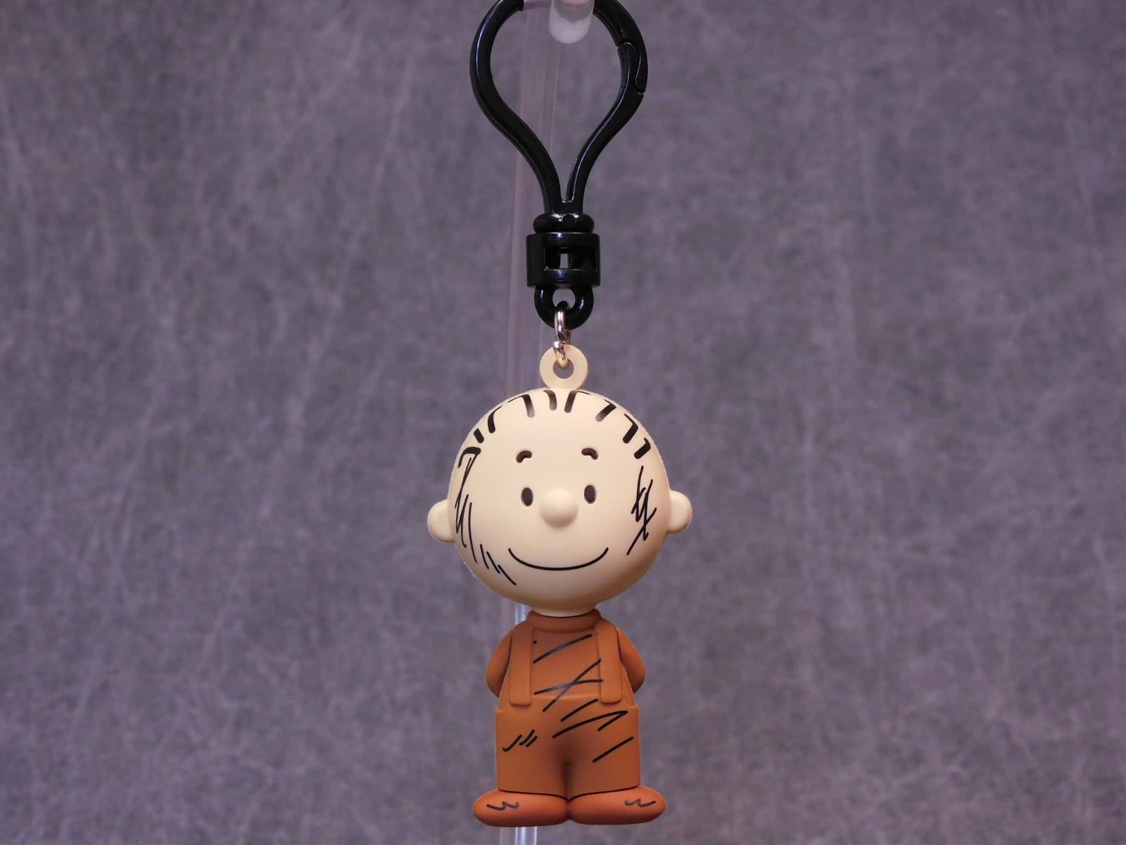 Peanuts Christmas NEW * Pigpen Clip * Blind Bag Series 4 Snoopy Key Monogram 3
