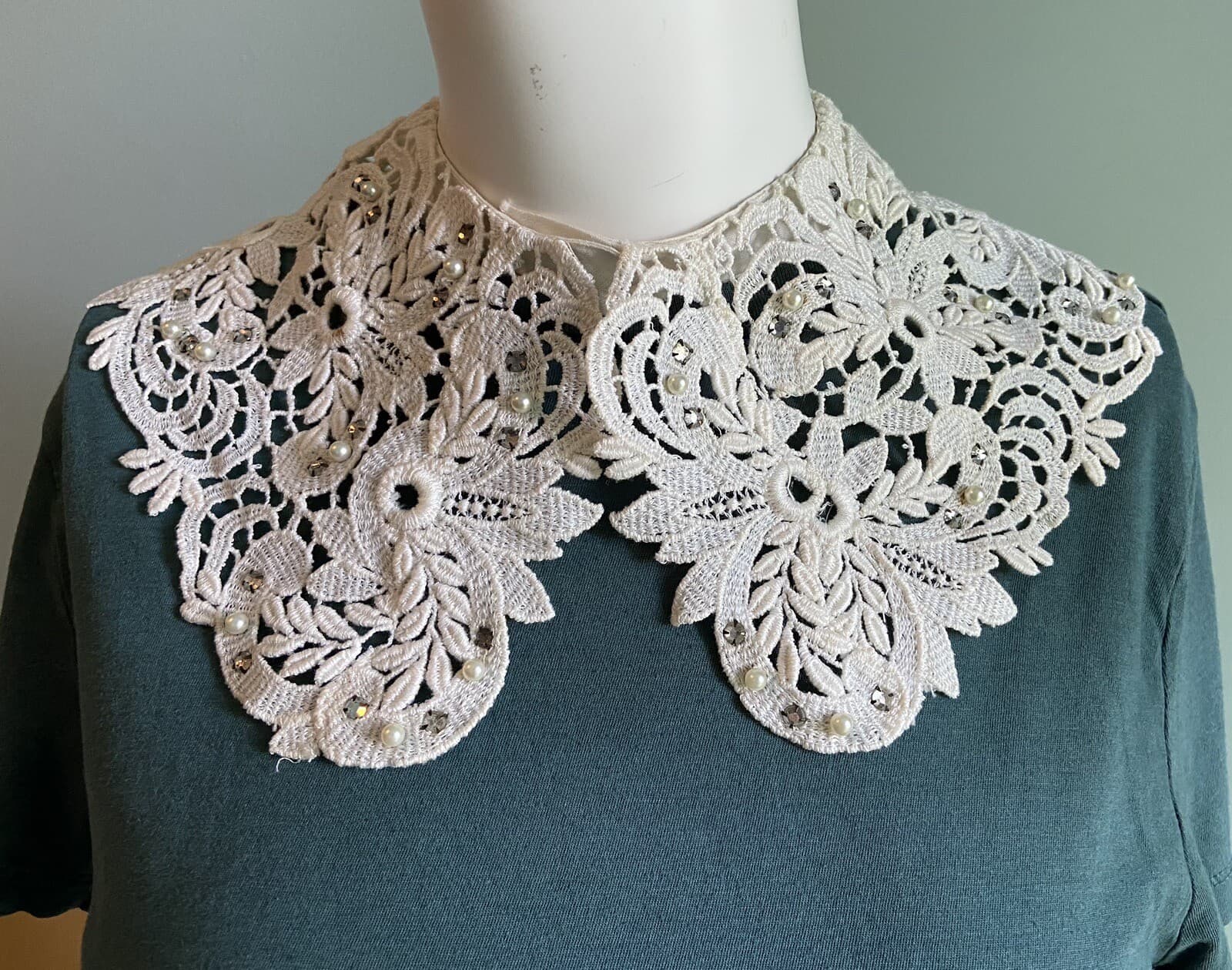 Vintage Lace Crochet Jewelled Collar Teena Brown 1950s Faux Pearls Rhinestones 5