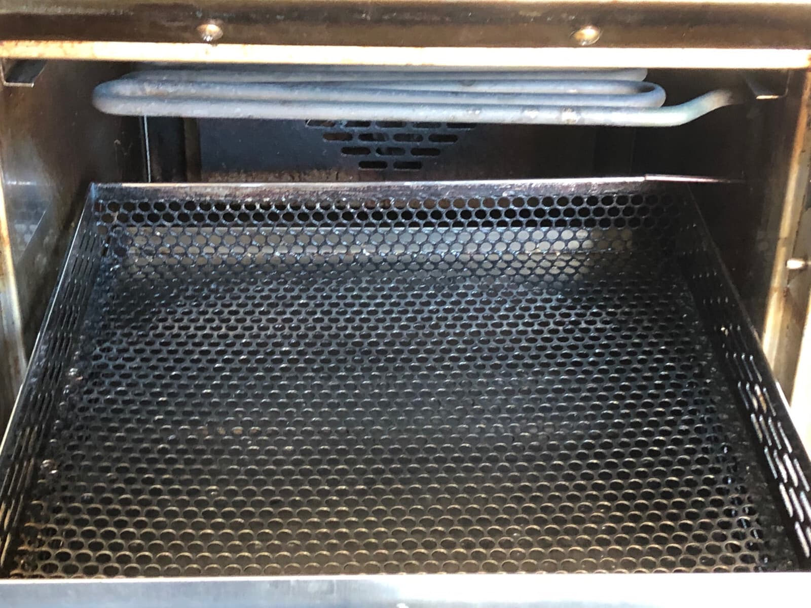 Quik n Crispy 600010 / 600025 GF II Countertop Greaseless Commercial Air Fryer 5