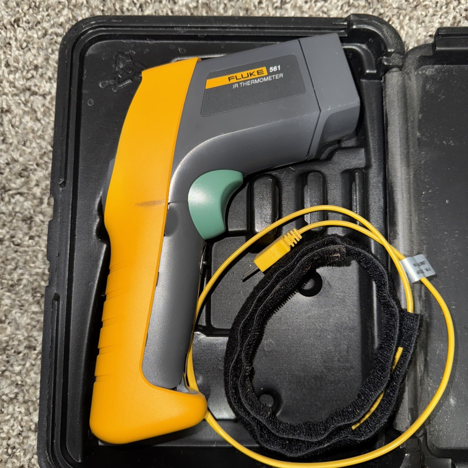 Fluke 561 HVAC Infrared IR and Contact Thermometer Case Hook and Loop Tape Probe 2