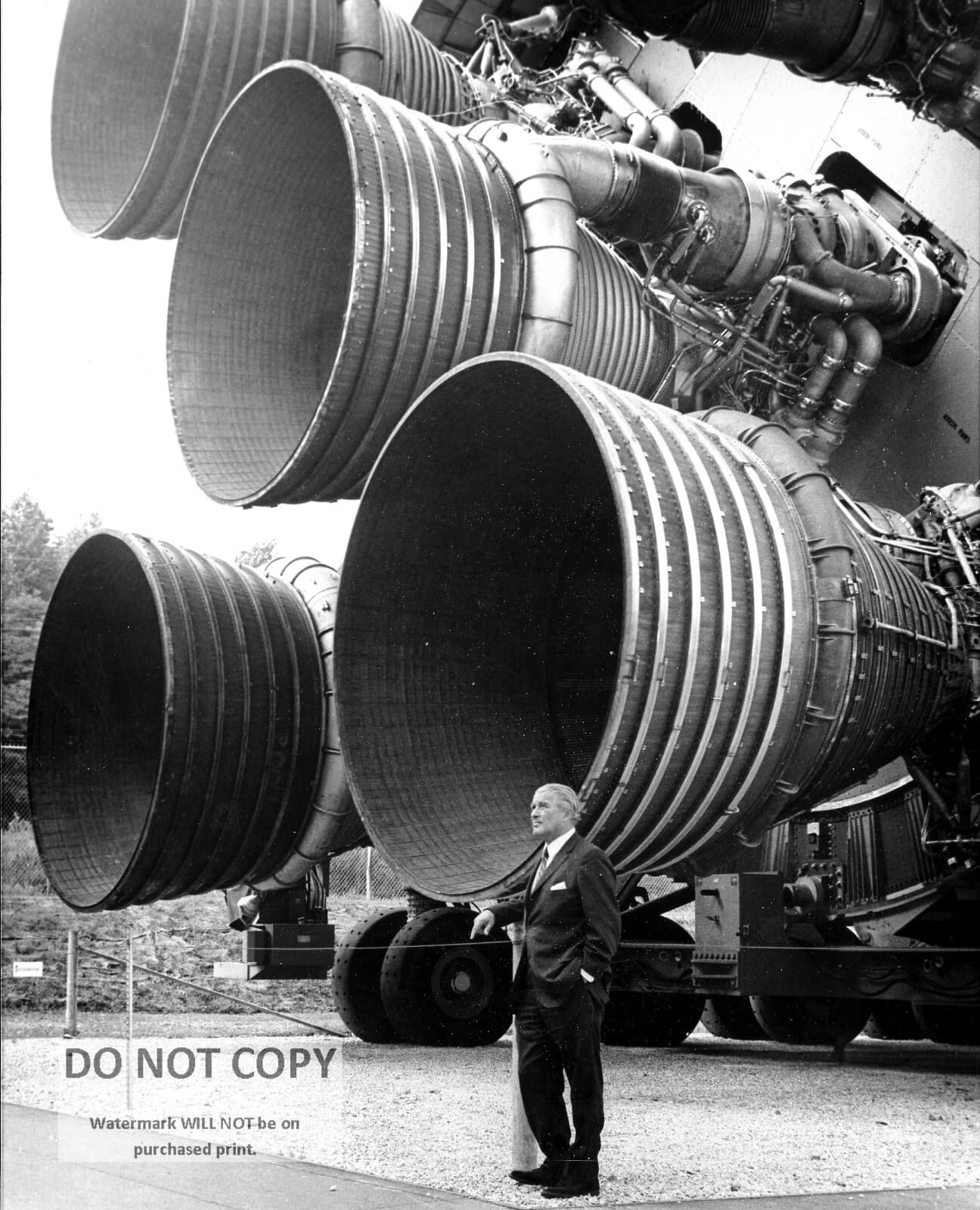 WERNHER VON BRAUN STANDS BY ENGINES OF THE SATURN V - 8X10 NASA PHOTO (EP-346)