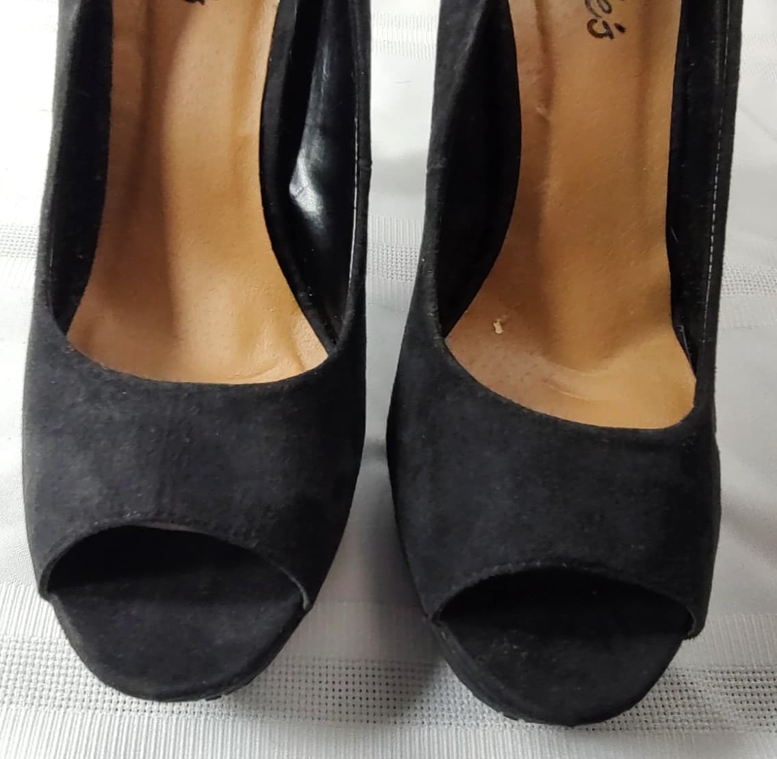 Candie's Black Faux Suede Platform Heels Peep Toe 9 M Open Toe Stiletto 4