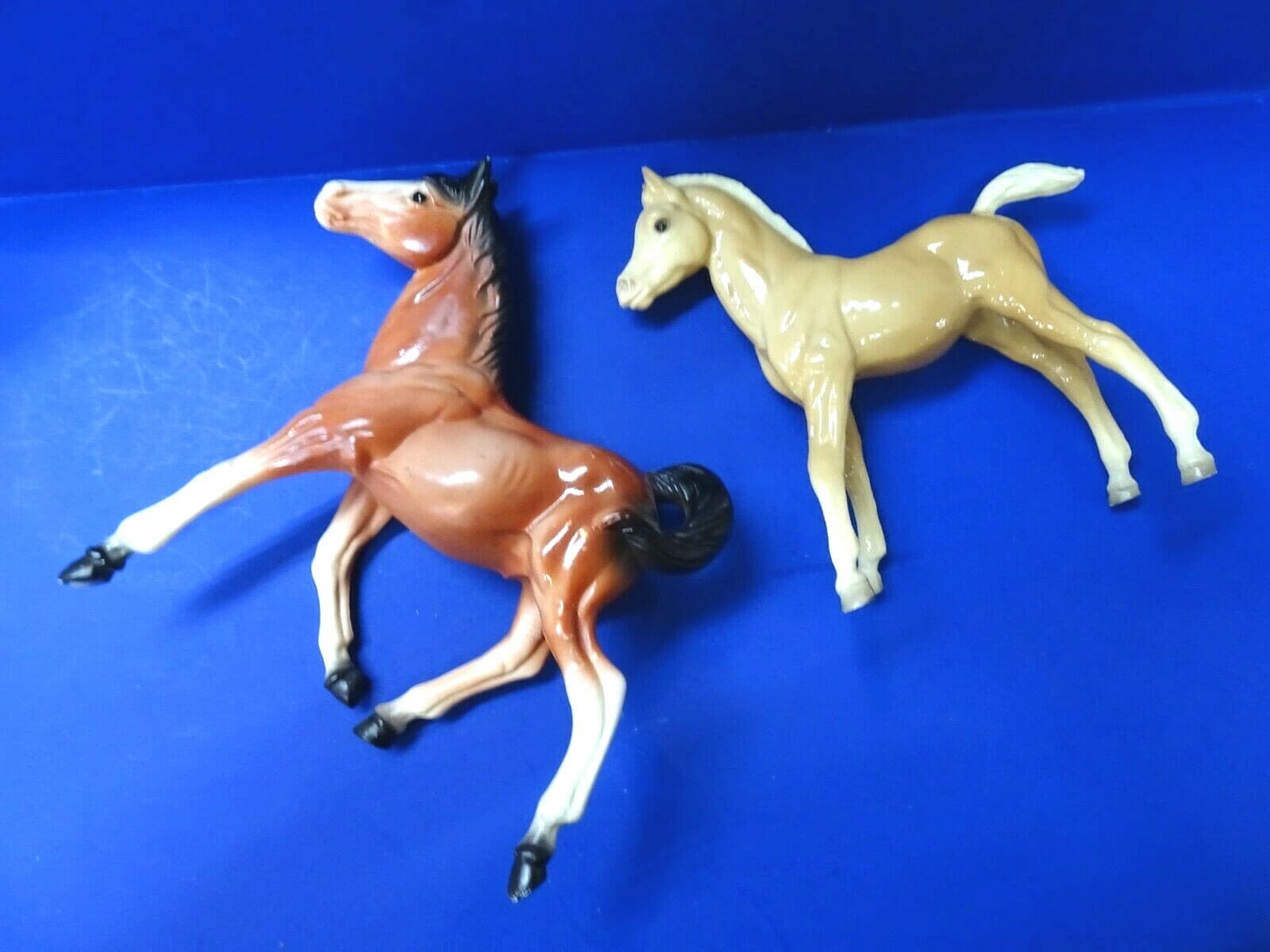 Vintage Pair Breyer & Similar Horse Figures 6.5-7" tall Tan Foal