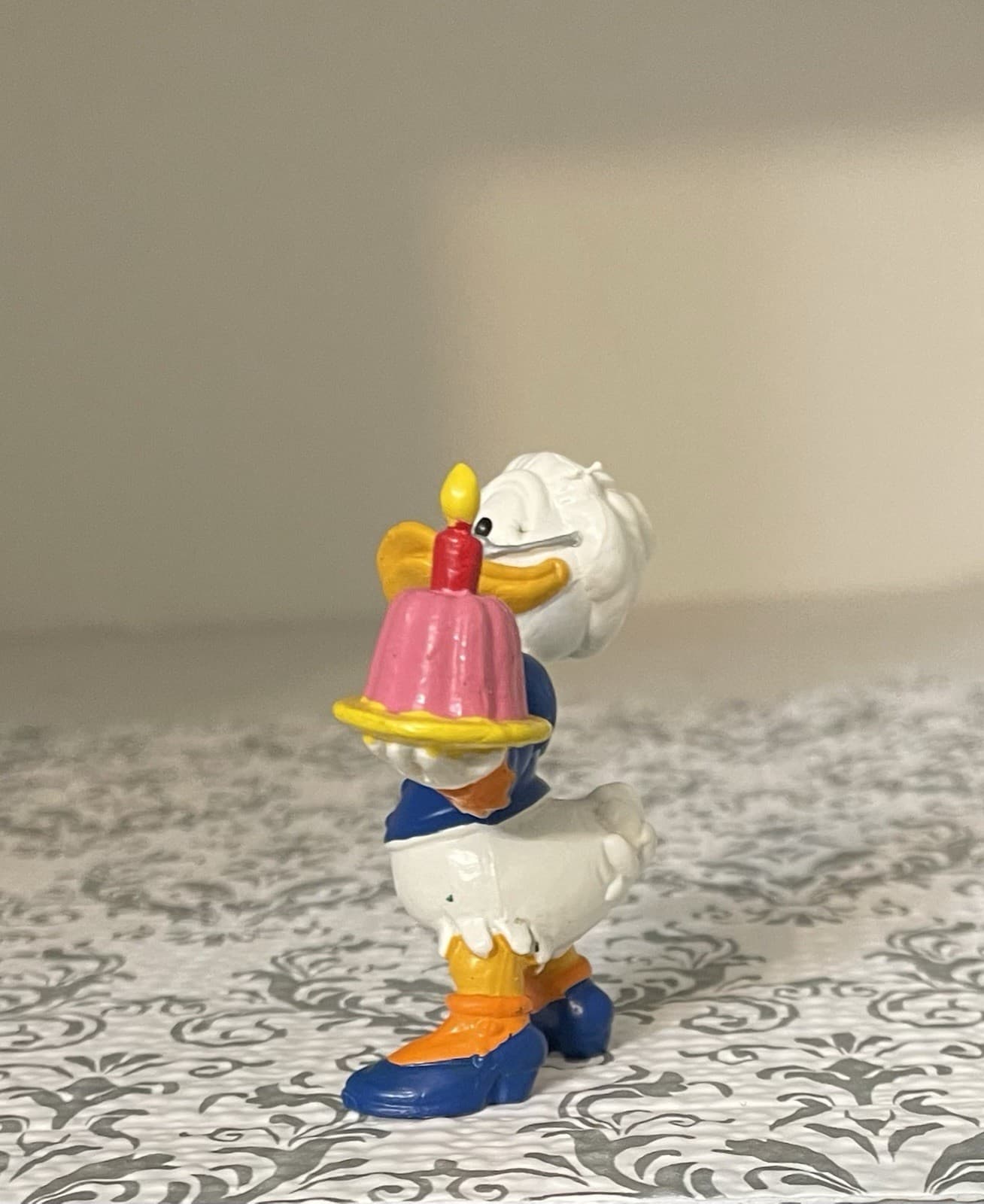 Vintage Disney Grandma Duck With Birthday Cake Donald's Tales 2.5" PVC Figure 6