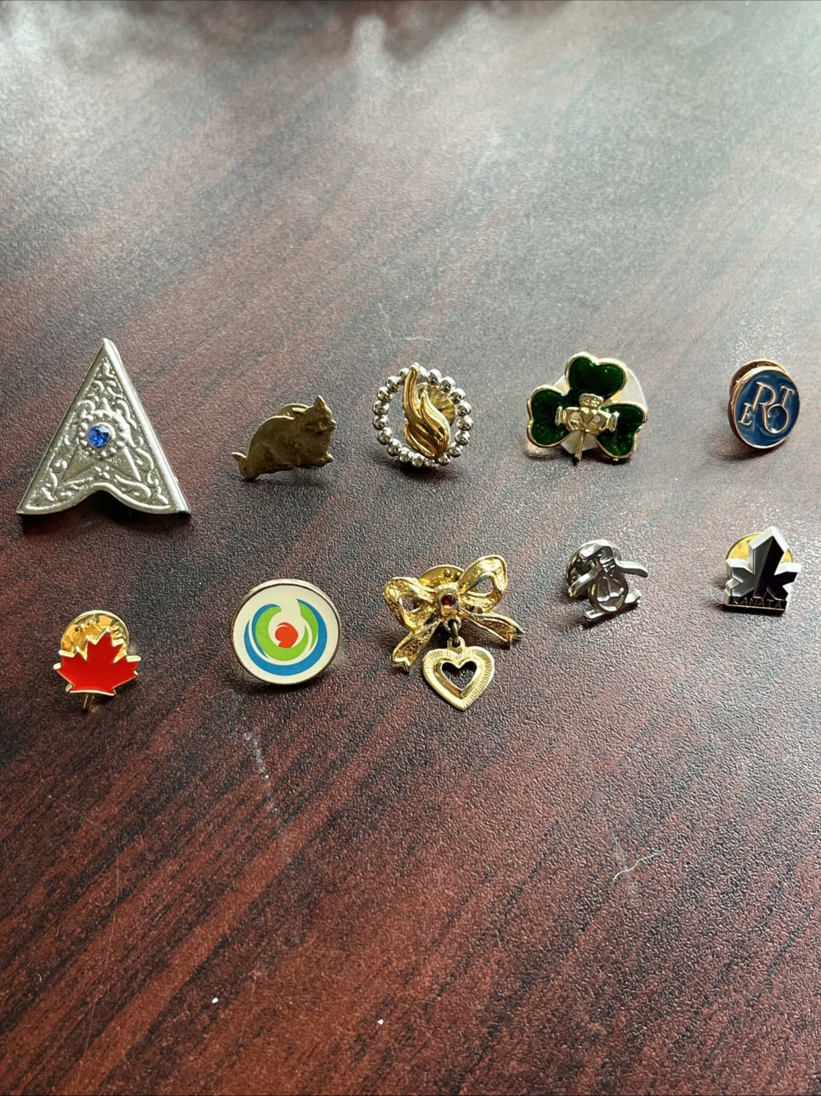 Lot Of 10 Random Mixed Lapel Hat Pins A4