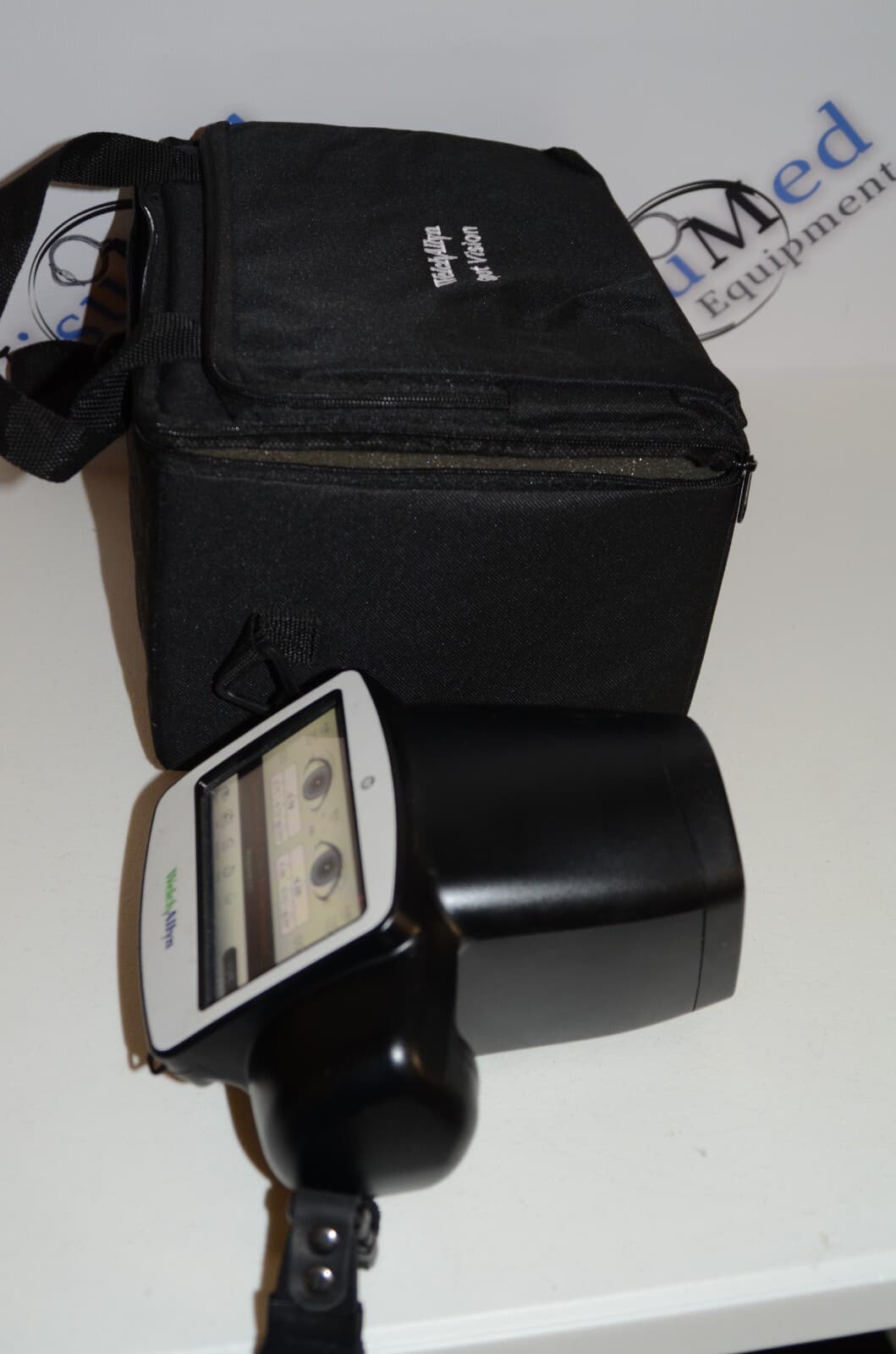 Welch Allyn VS100 Spot Vision Screener autorefractor 2