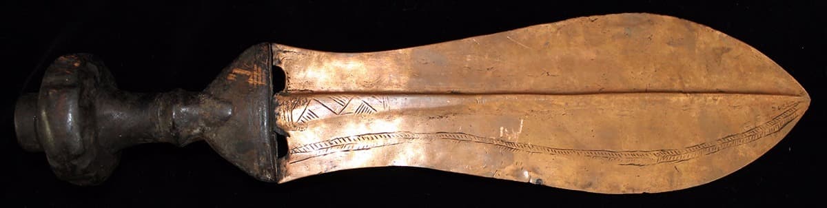 Lovely 19th C. African Kuba Kingdom (Congo Area) Copper Bladed Prestige Knife 4