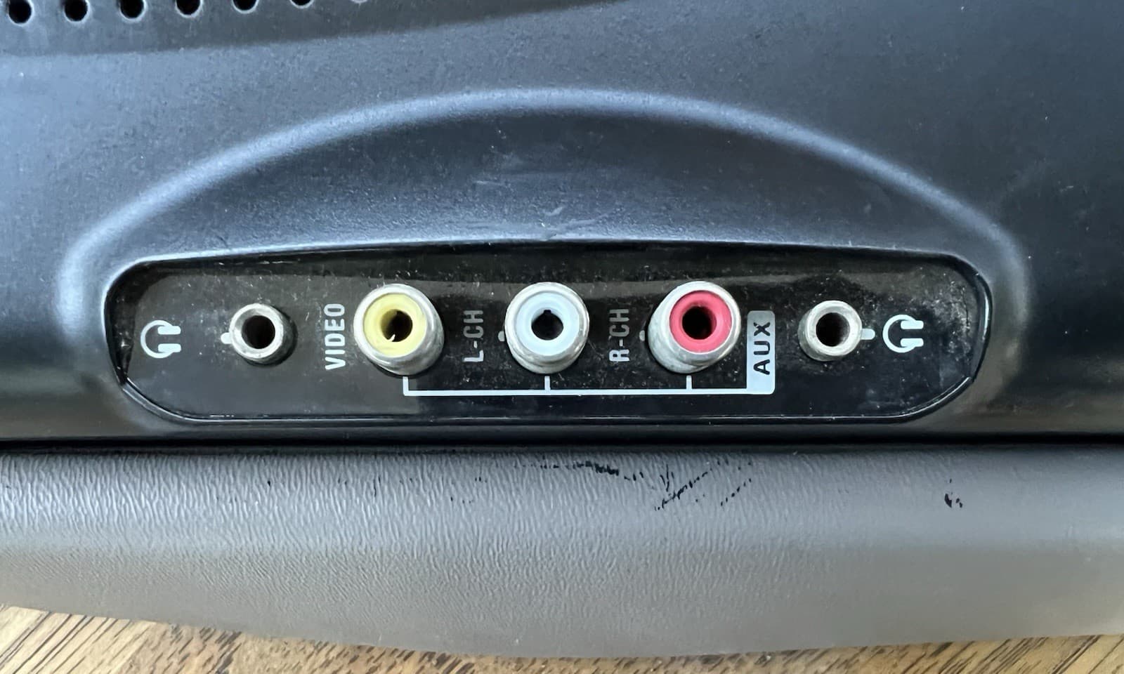 Audiovox VOD1048 10” Overhead Monitor And Dvd Player Universal 4