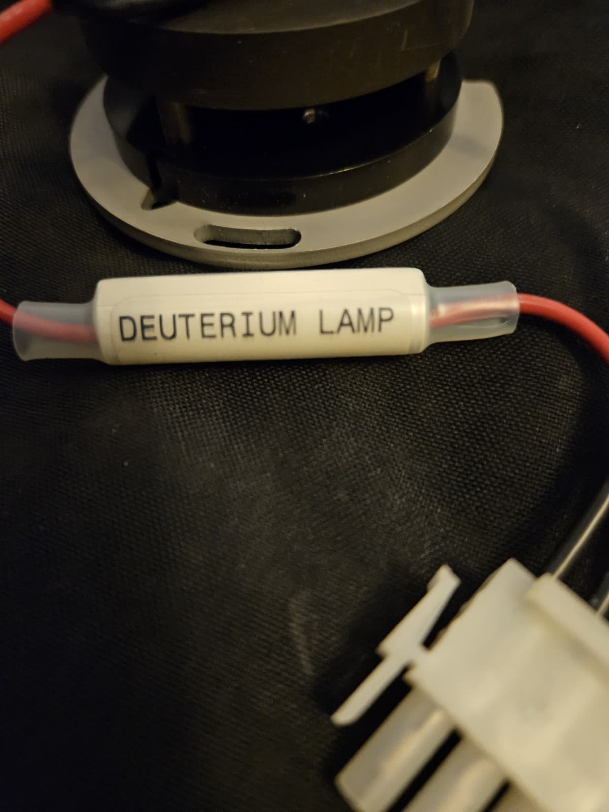 NEW Deuterium Lamp for Waters 486 HPLC UV Detector – Genuine–3 Pin #051306218 3