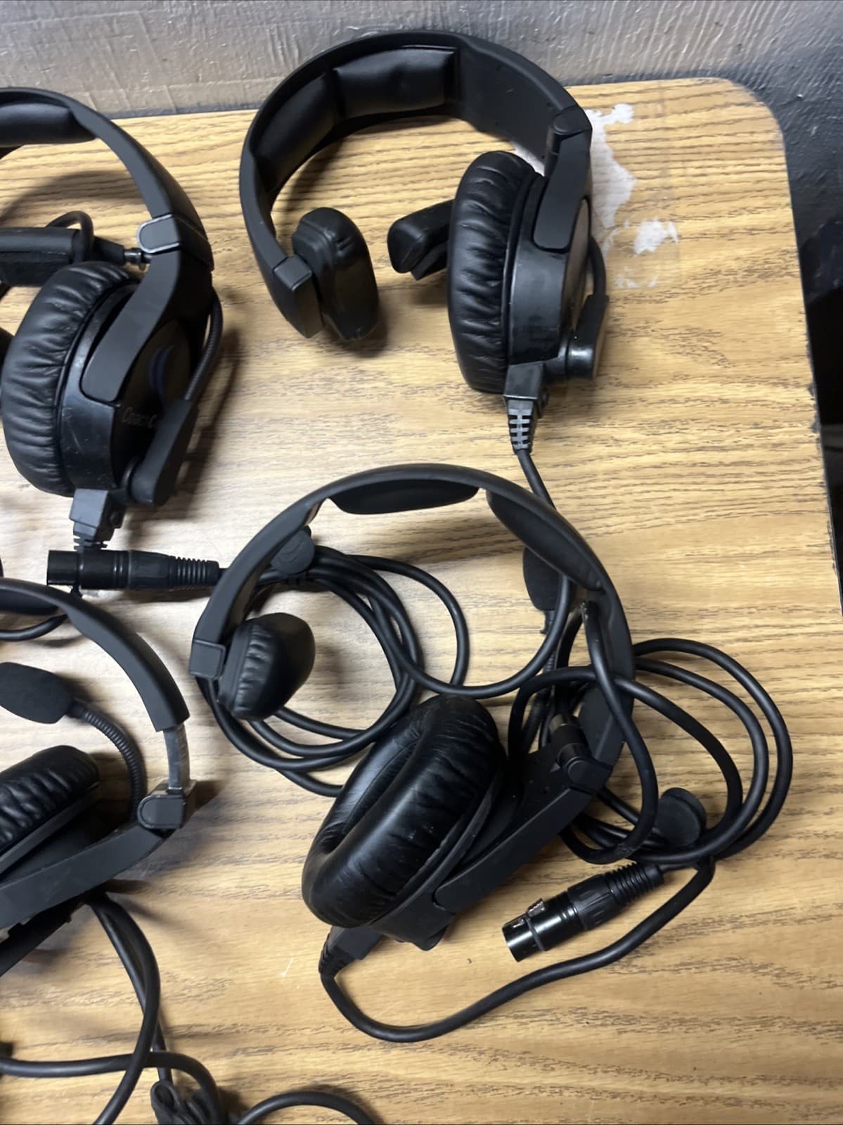 LOT 6 - CoachComm Single Ear Football Coach Communication Headsets 4