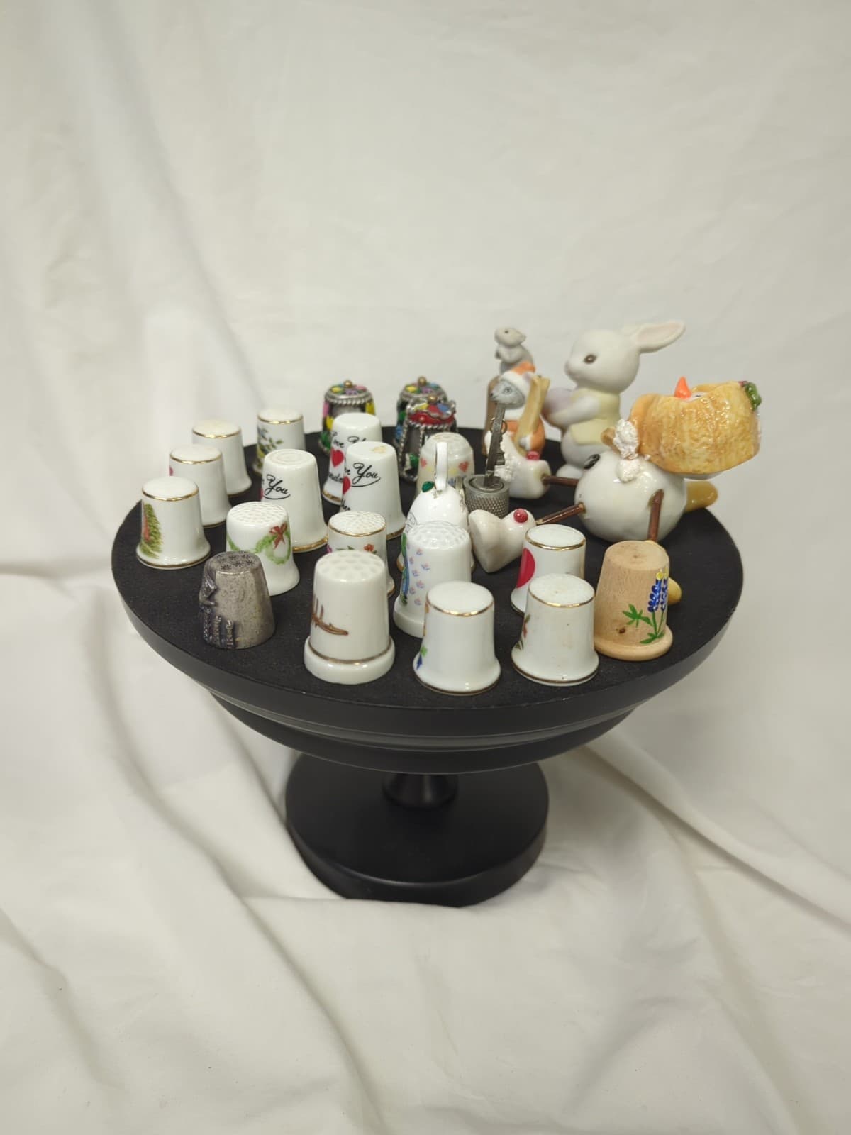 Lot Of Miniatures And Thimbles Metal Ceramic And One Wood 4