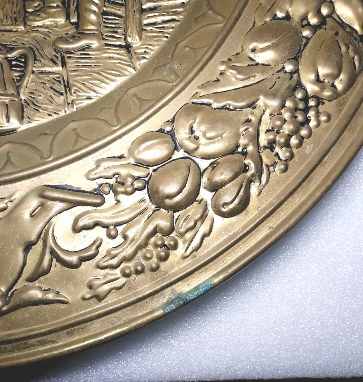 Antique Brass Wall Plate Colonial Style Wall Hanging 4