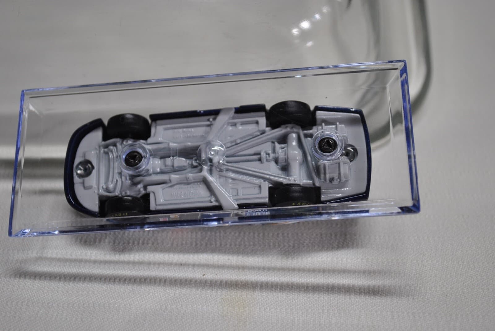 Nascar Rusty Wallace MILLER LITE /ELVIS PRESLEY 25TH ANNIVERSARY 1:64 CAR IN TIN 3