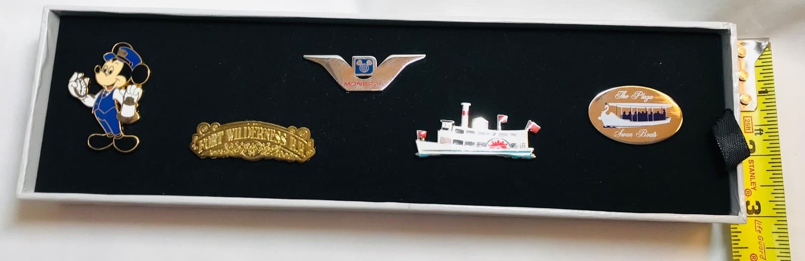 Walt Disney World The Florida Project Transportation LE 250 Box Pin Set. New. 3