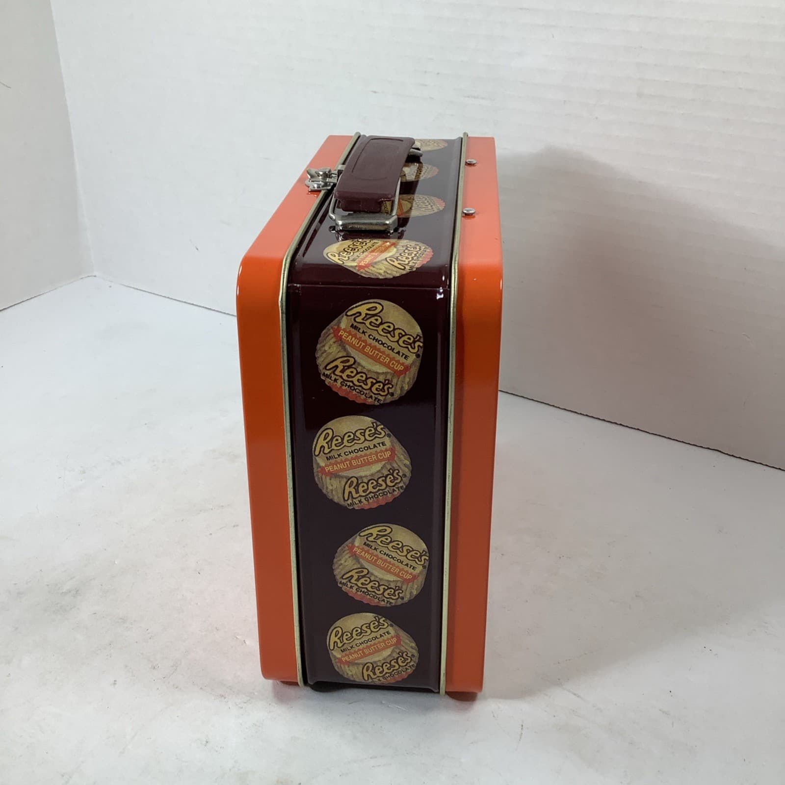 Reese's Peanut Butter Cup VINTAGE METAL COLLECTORS TIN LUNCH BOX Late 90's 4