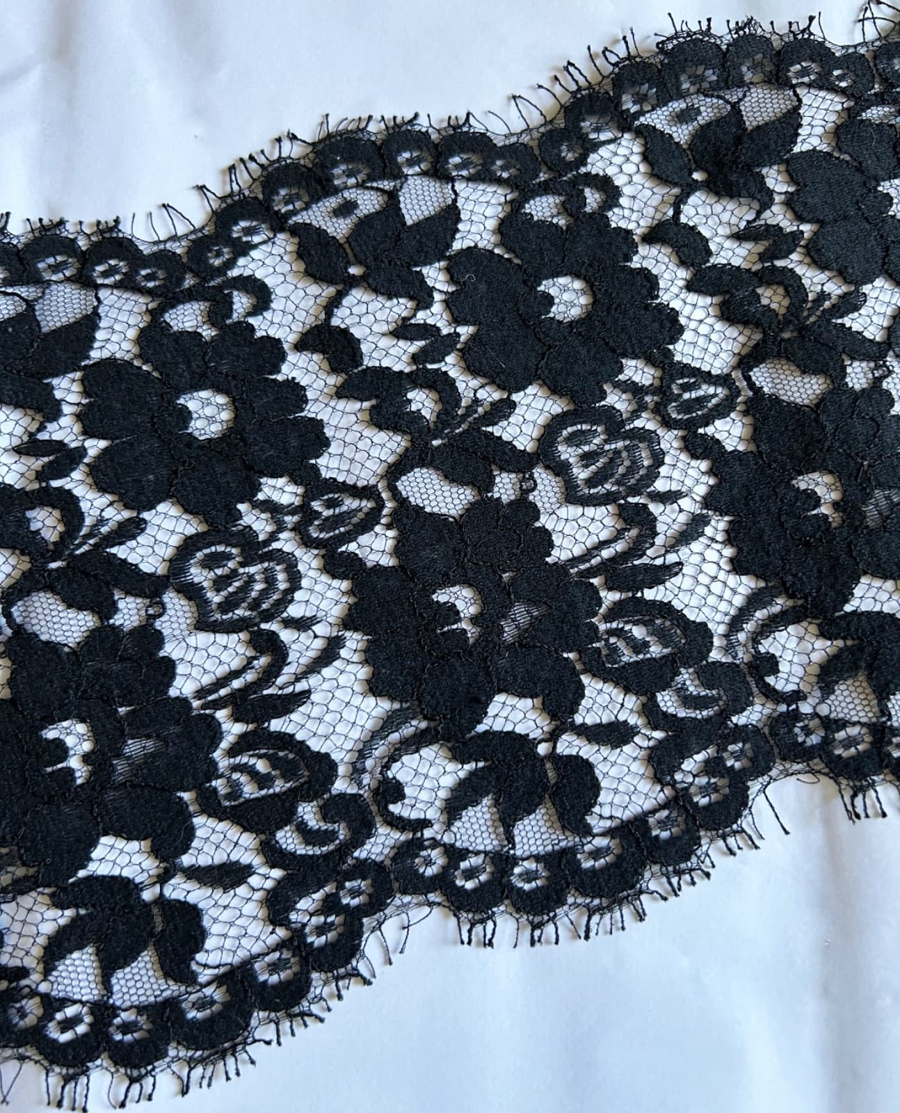 36 Yards Vintage Eyelash Lace NOS on Orig Bolts 10-12" Wide Bridal Ivory  Black 5