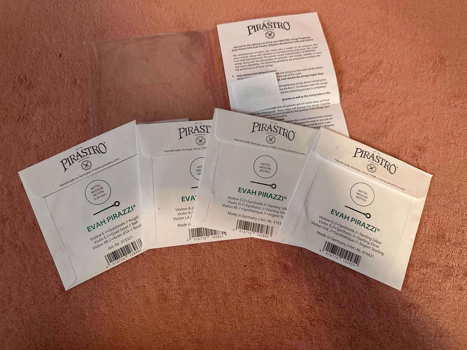 Pirastro Evah Pirazzi Violin String Set - 4/4 Size Goldsteel with Ball-end E 2