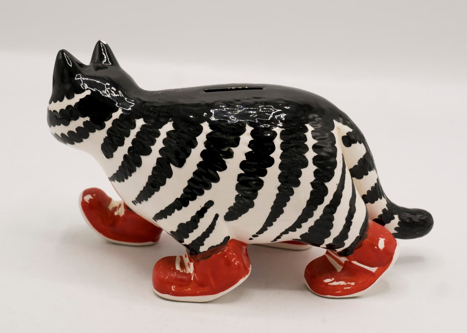 Vtg Kliban Cat Ceramic Coin Piggy Bank by Sigma 70s Stopper Red Sneakers Shoes 5