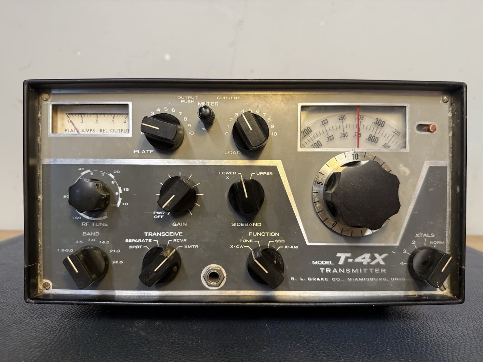 DRAKE T-4X HF TRANSMITTER (SN-11571) Working Powers On & Low Bias 2
