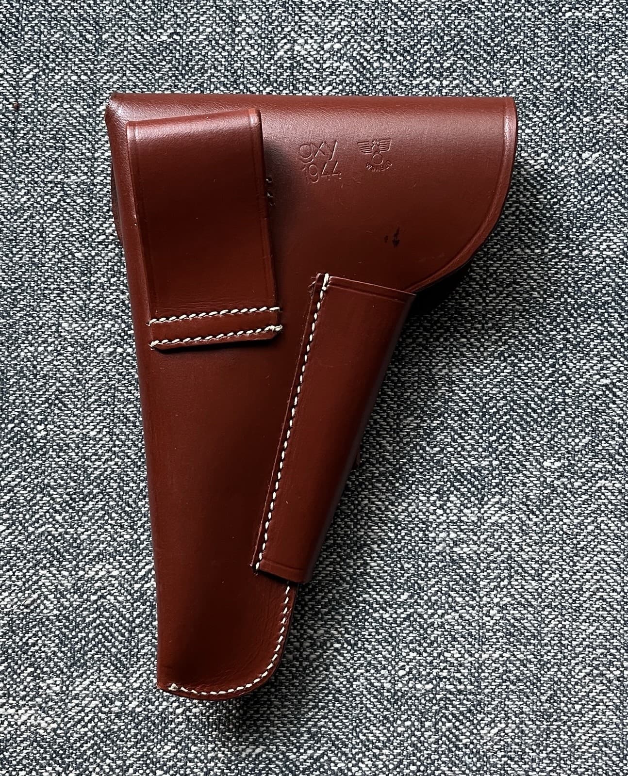 Reproduction WW2 Leather Holster for a Browning Hi Power Pistol - FREE SHIPPING 2