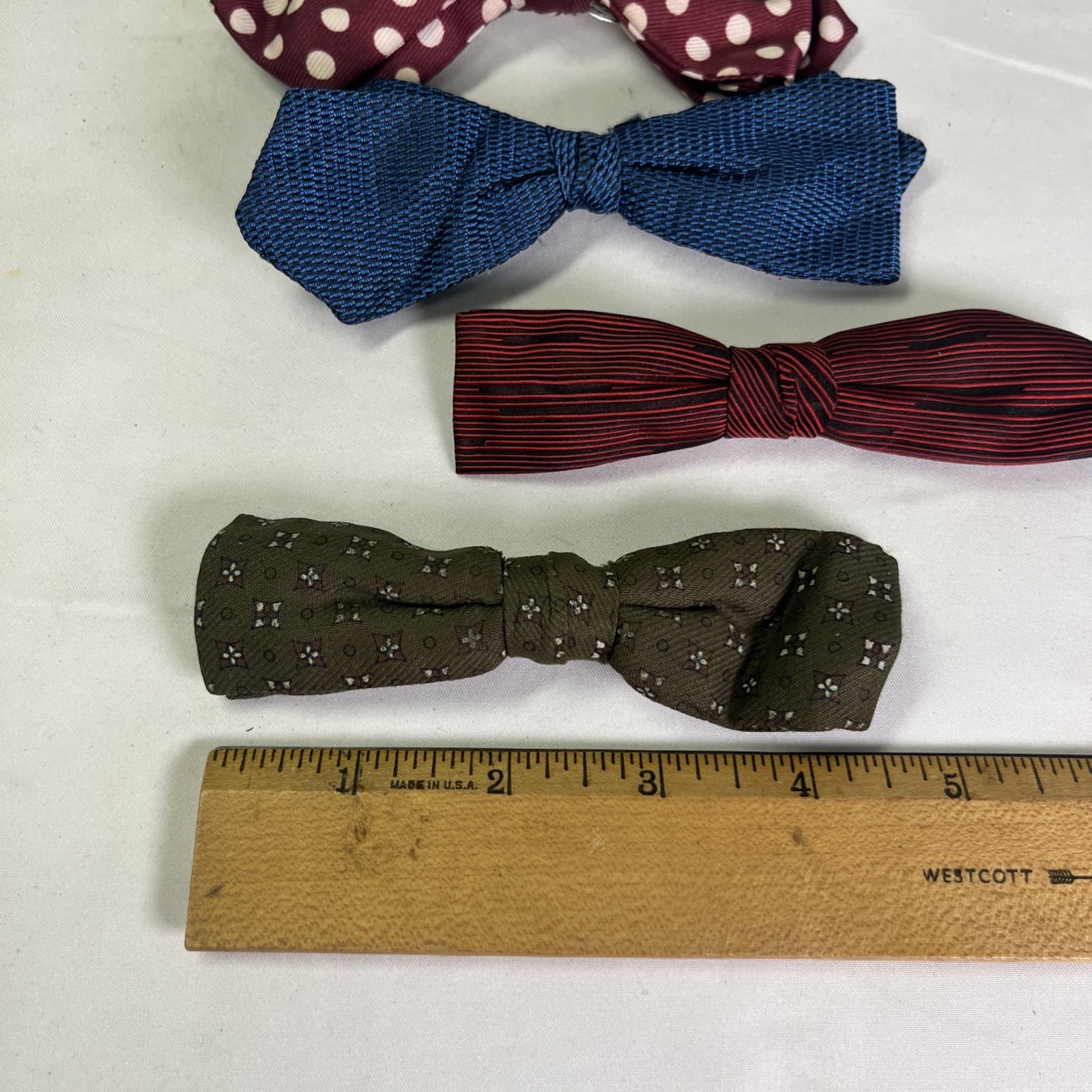 Vintage Clip On Bow ties Set Of 4 2