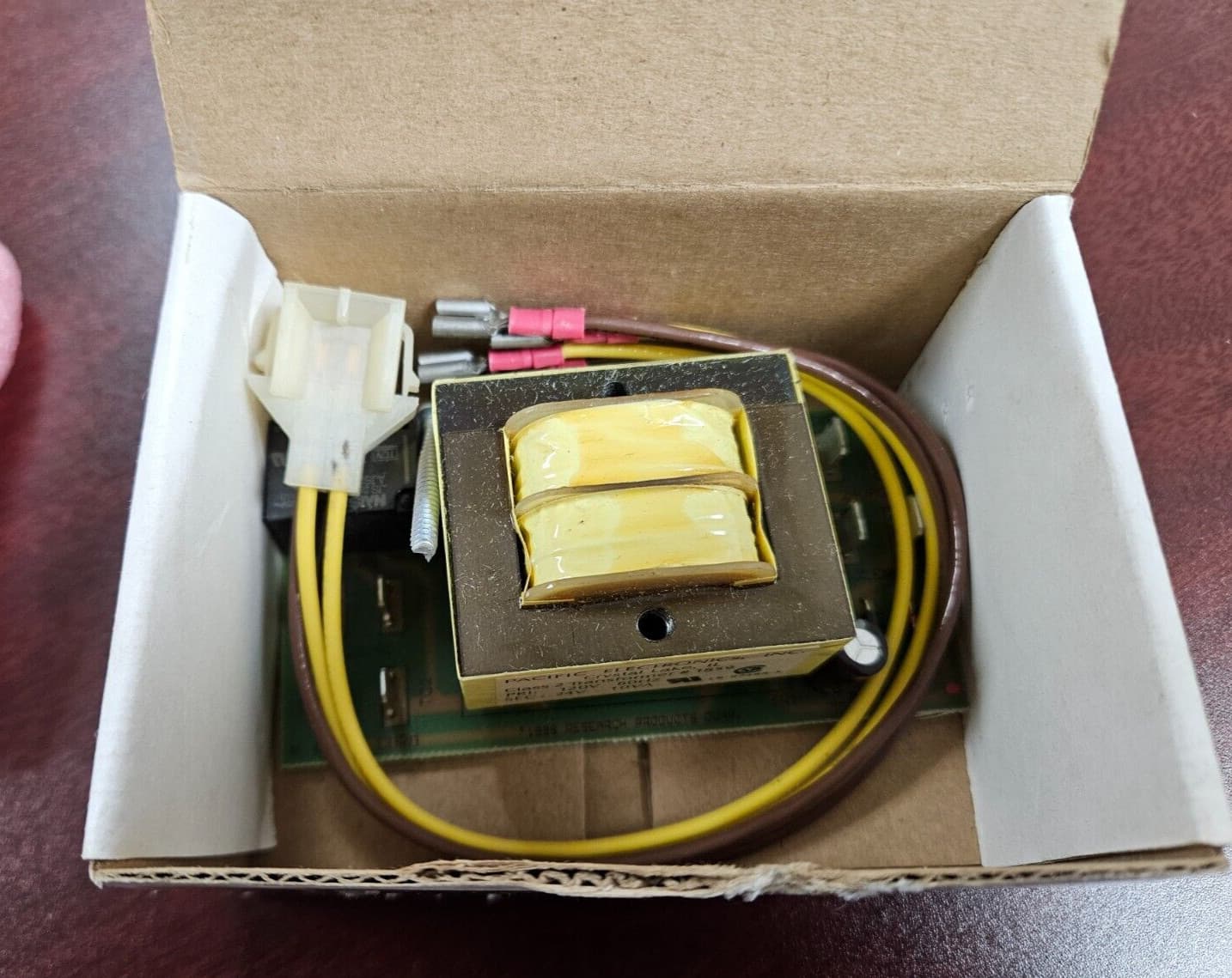 Totaline Replacement Components - Carrier 4377 Relay Circuit Board 4 Humidifier 2