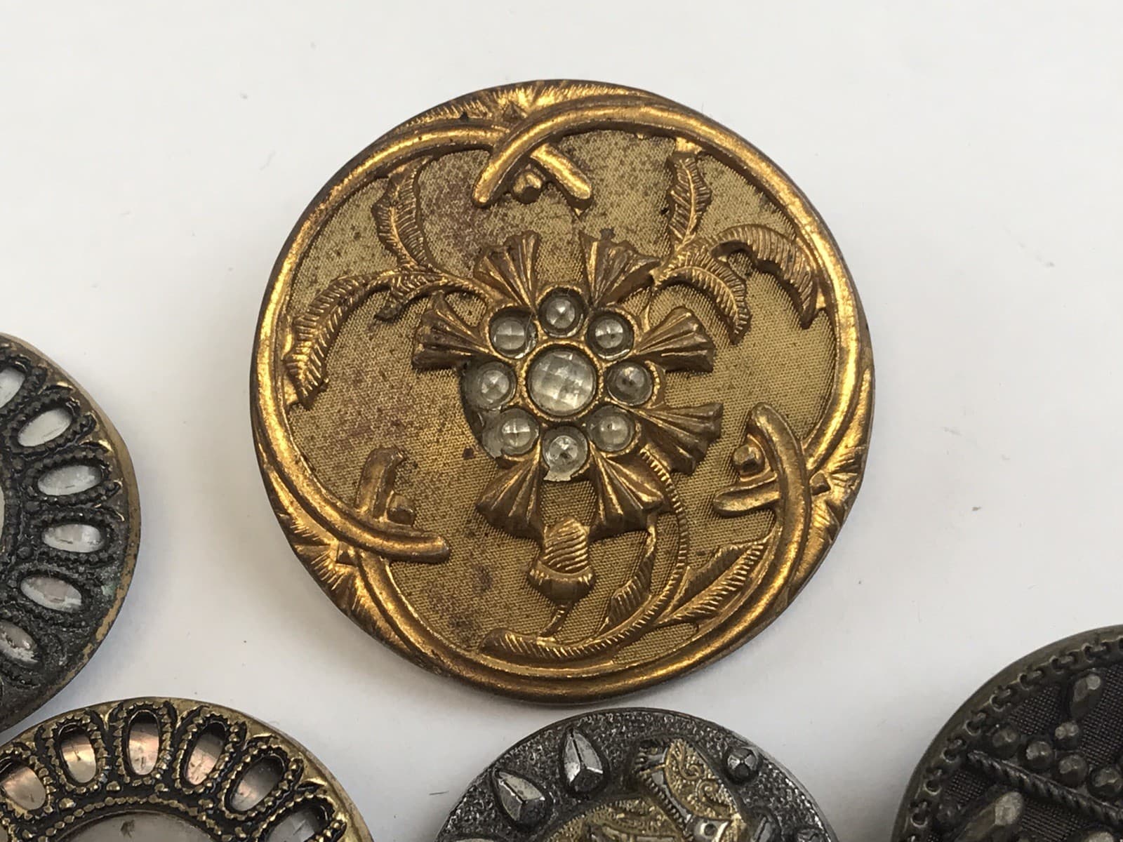 Lot of 10 Antique Victorian Picture Buttons – Brass & Metal, Pierced Rim w/ MOP 3