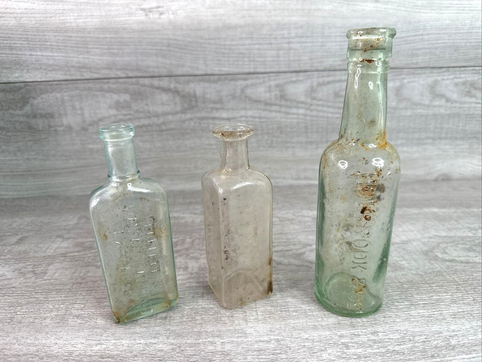 Vintage Lot of 3 Bottles Clear/Aqua Holbrook, Burnetts Extract, Unbranded