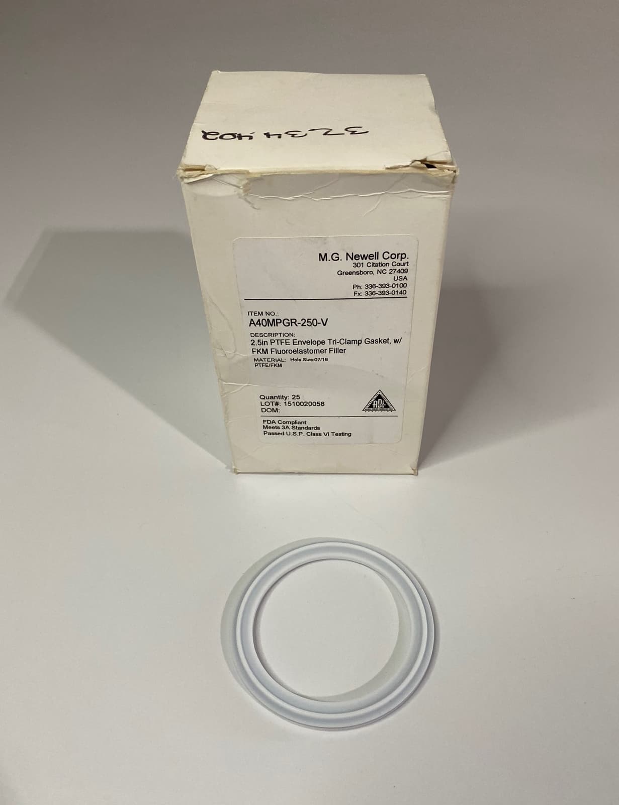 TWENTY-FIVE (25) M.G. NEWELL 2.5" PTFE Envelope Tri-Clamp Gasket A40MPGR-250-V