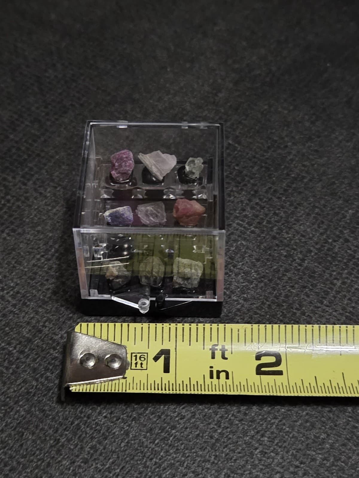 World's Smallest Fluorescent Mineral Collection!! 5