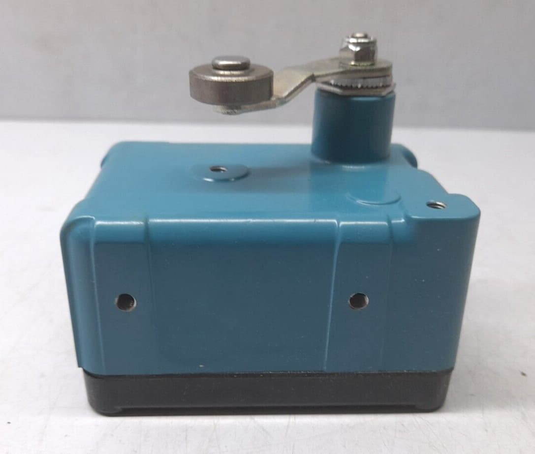 Honeywell OPD-AR 1640 Micro Switch Roller Lever OPDAR Enclosed Limit Switch 4