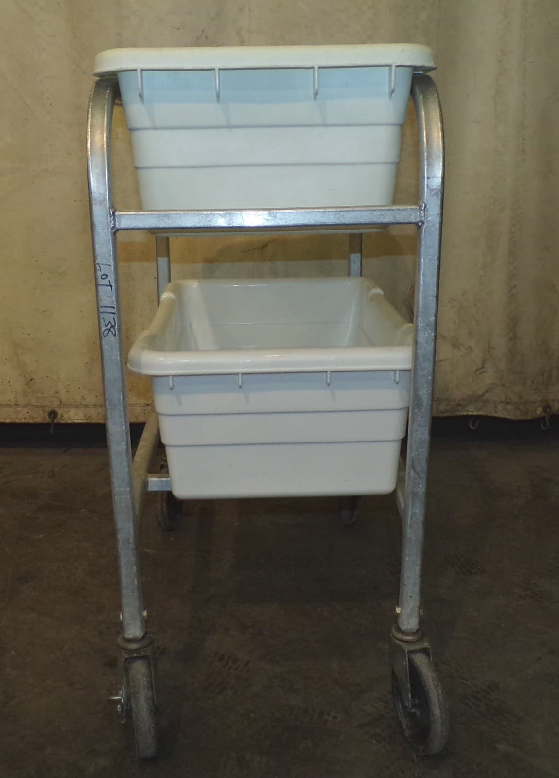 ALUMINUM NEW AGE INDS. 2 LUG CAPACITY DOLLY W/ 2 HANTOVER WHITE "EDIBLE" LUGS 2